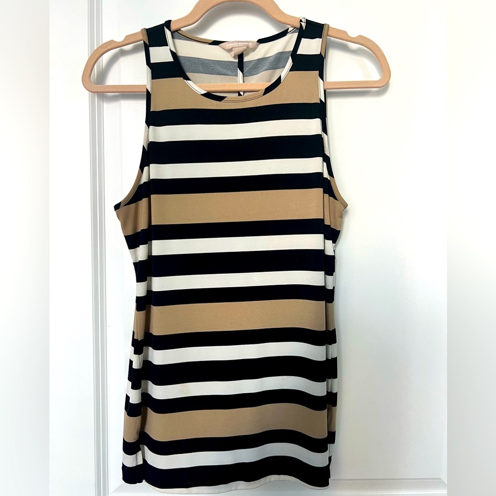 Banana Republic Sleeveless Top - S